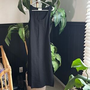 Universal Thread Target Black Slip Scoop Neck MIDI Dress • small